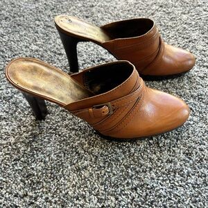 Enzo Elegant Brown Heeled Mules